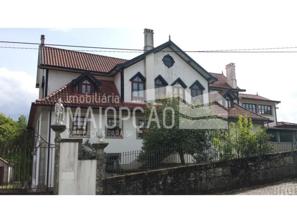 <b>Prédio</b><br/><b>Venda : 517.750,00 €</b><br/>